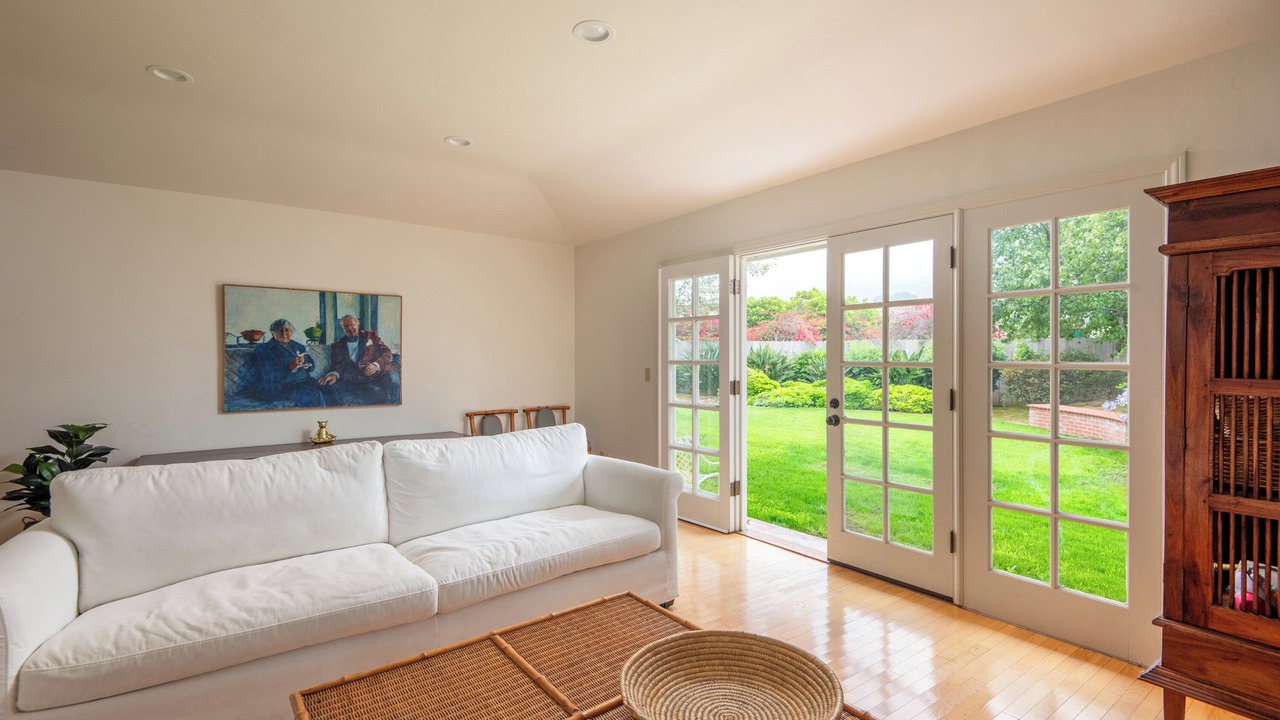 Photo of Livingroom in La Jolla Shores