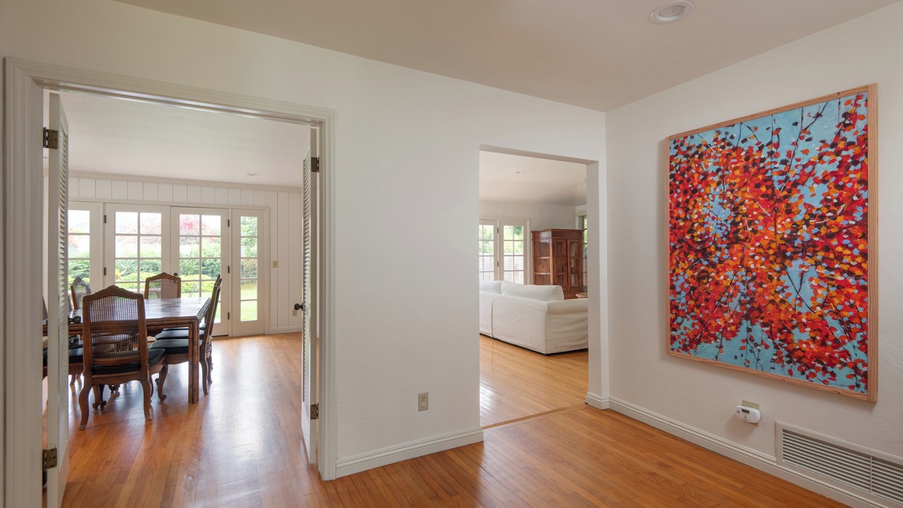 Photo of Bedroom in La Jolla Shores