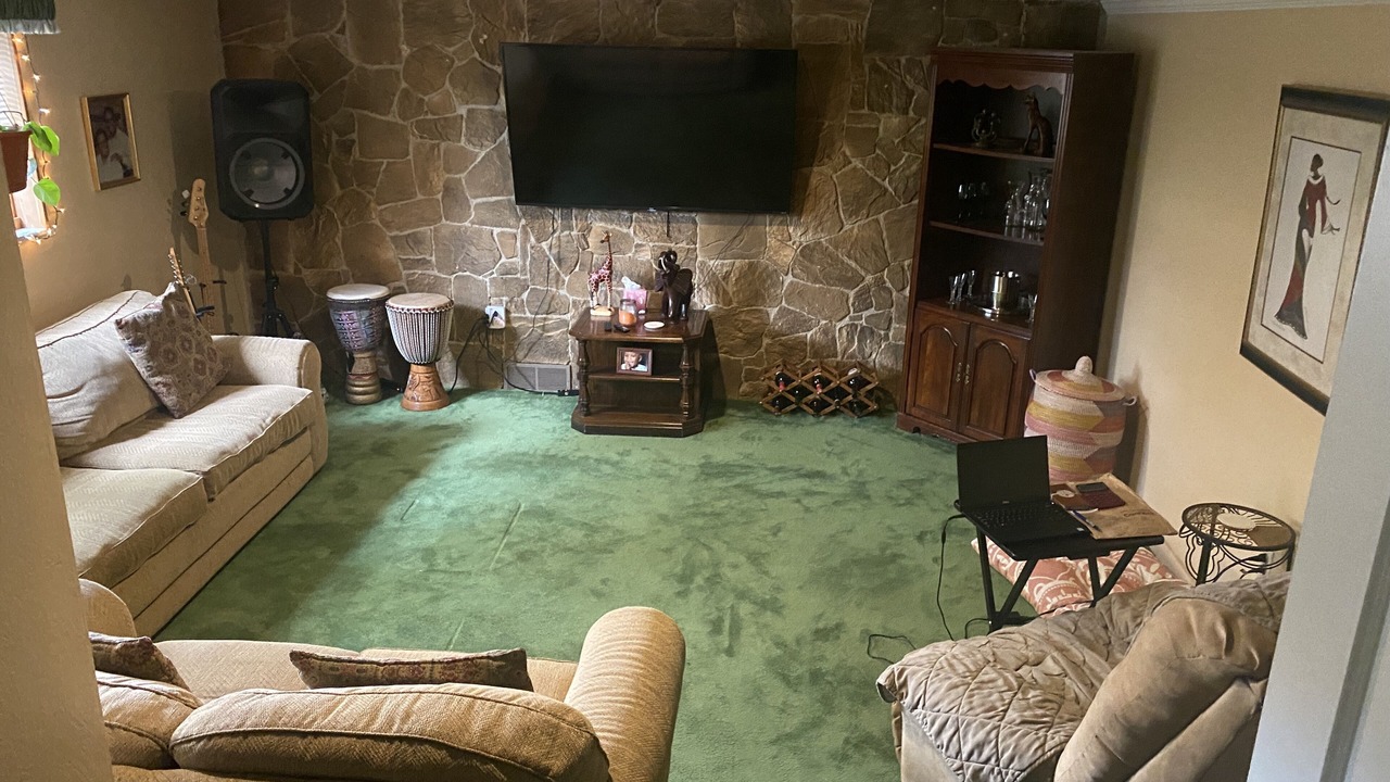 Photo of Livingroom in Lower Burrell
