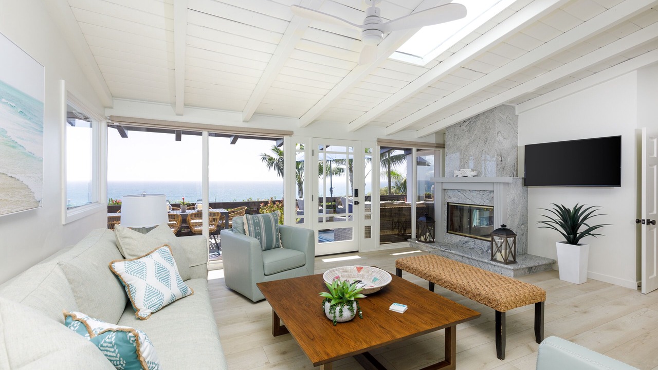 Photo of Livingroom in Del Mar