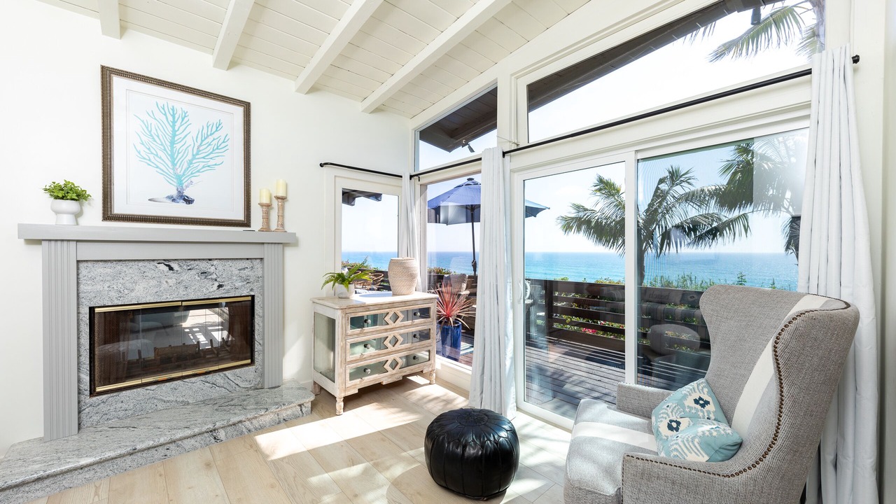 Photo of Livingroom in Del Mar