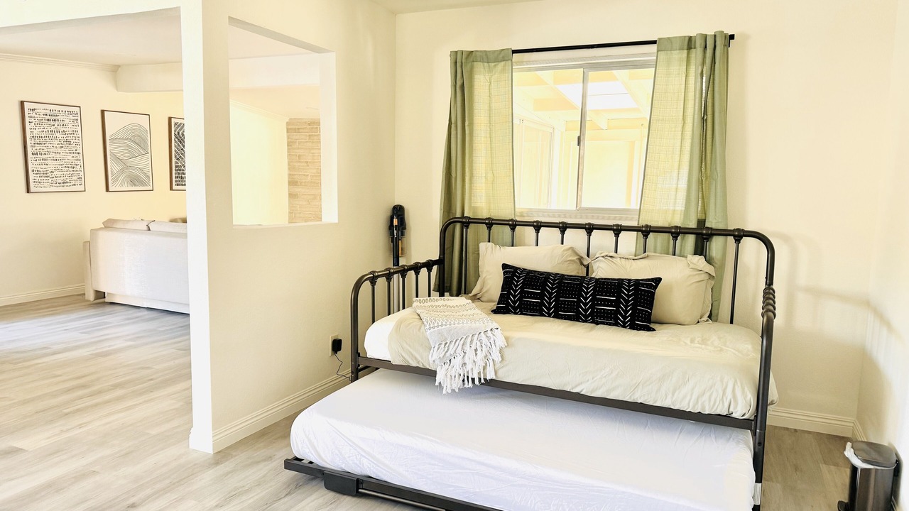 Photo of Bedroom in Clairemont