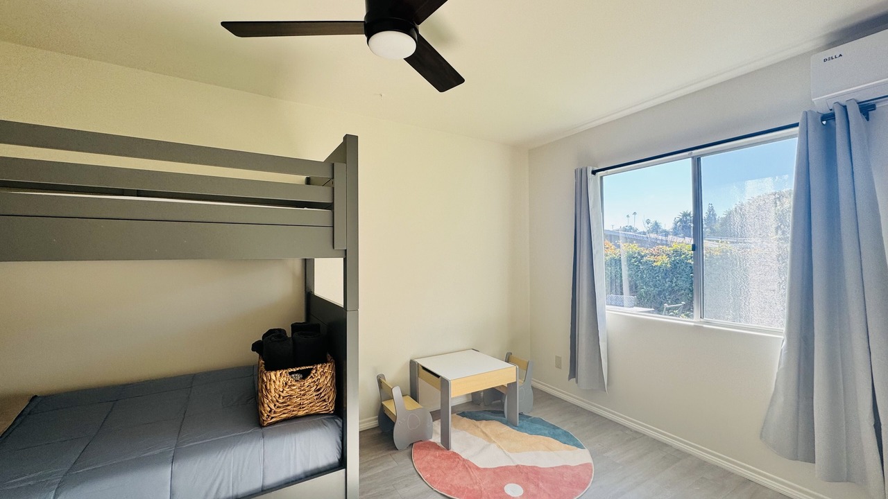Photo of Bedroom in Clairemont