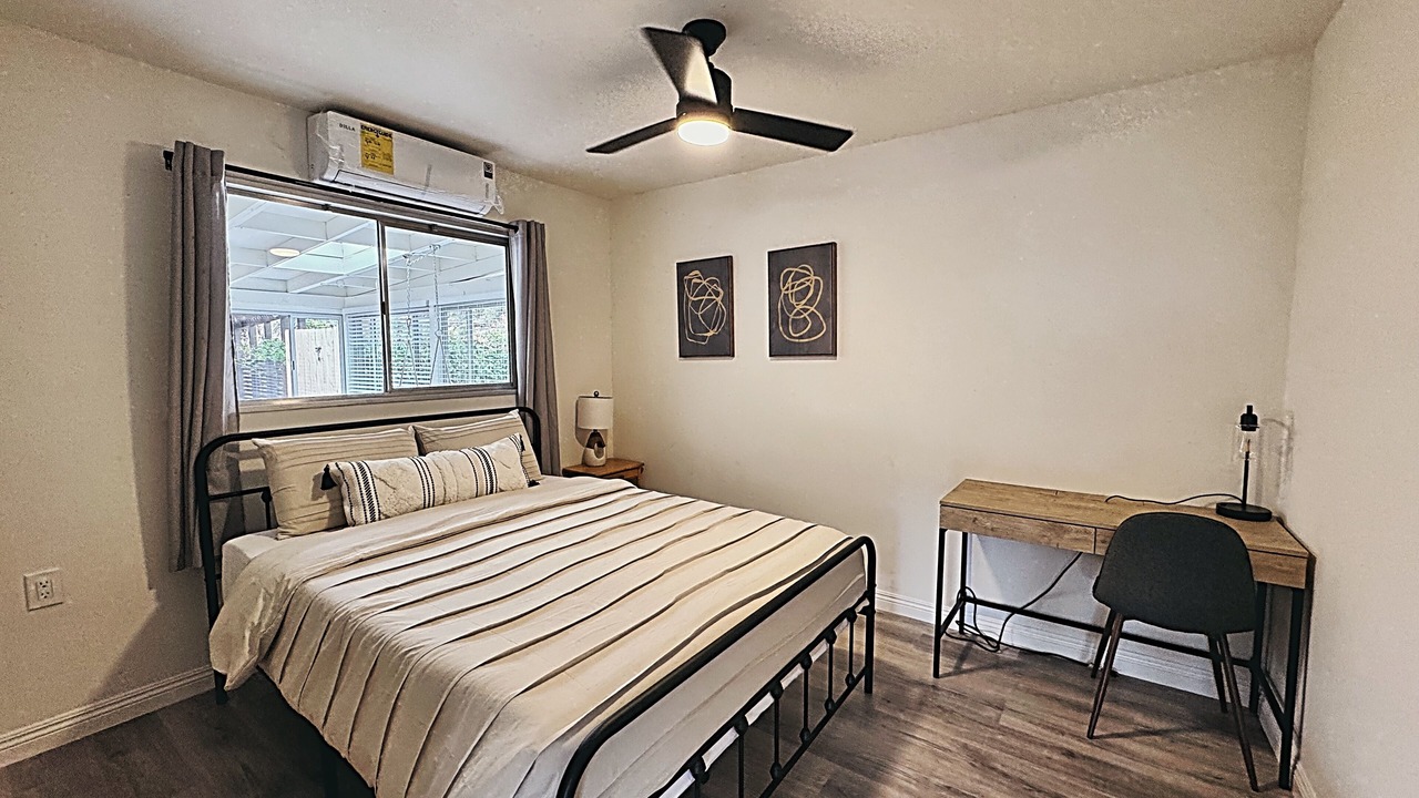 Photo of Bedroom in Clairemont