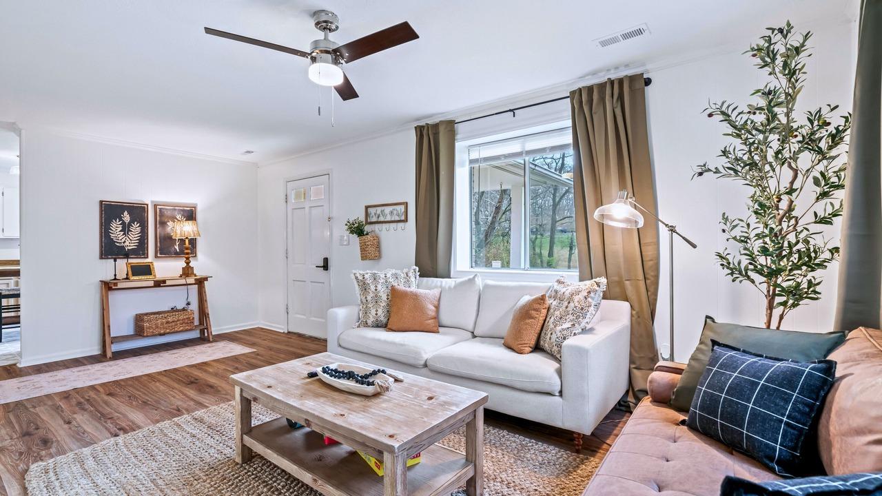 Photo of Livingroom in Mount Juliet