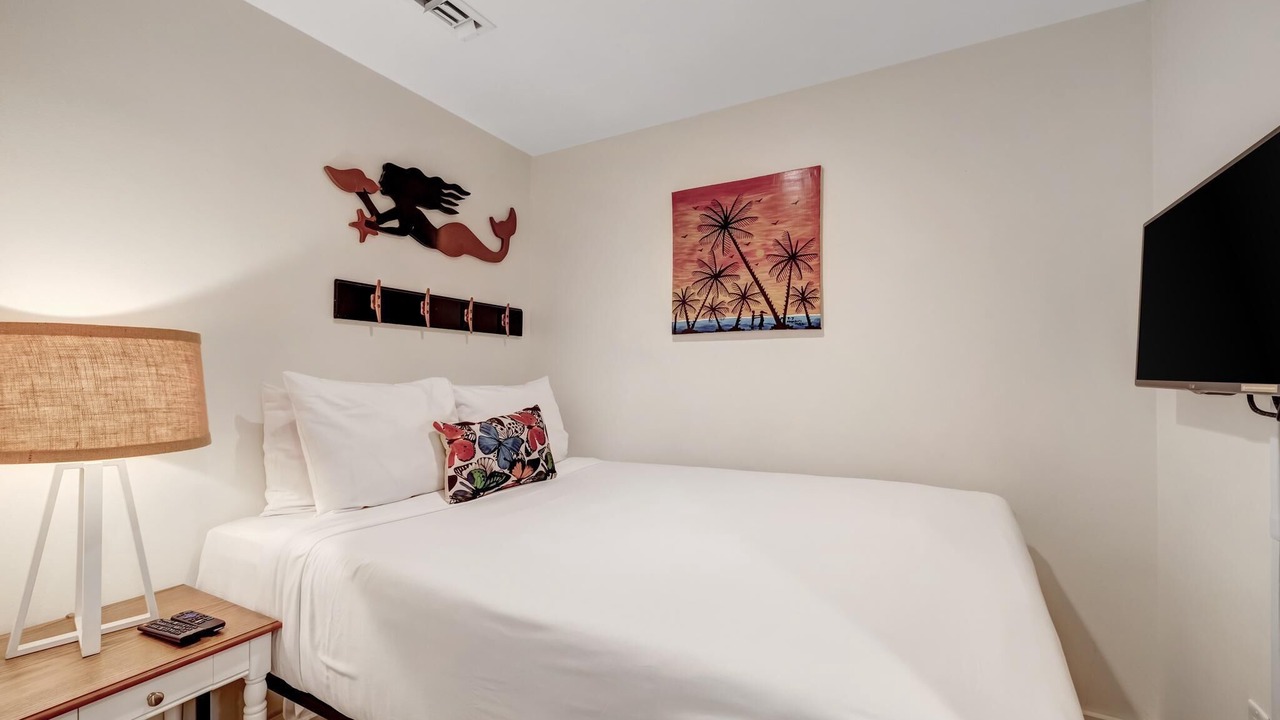 Photo of Bedroom in Baytowne Wharf