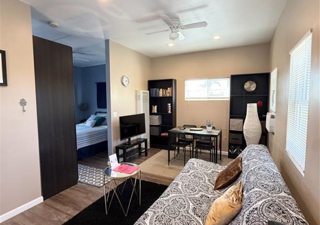 Photo of Bedroom in Clairemont Mesa West