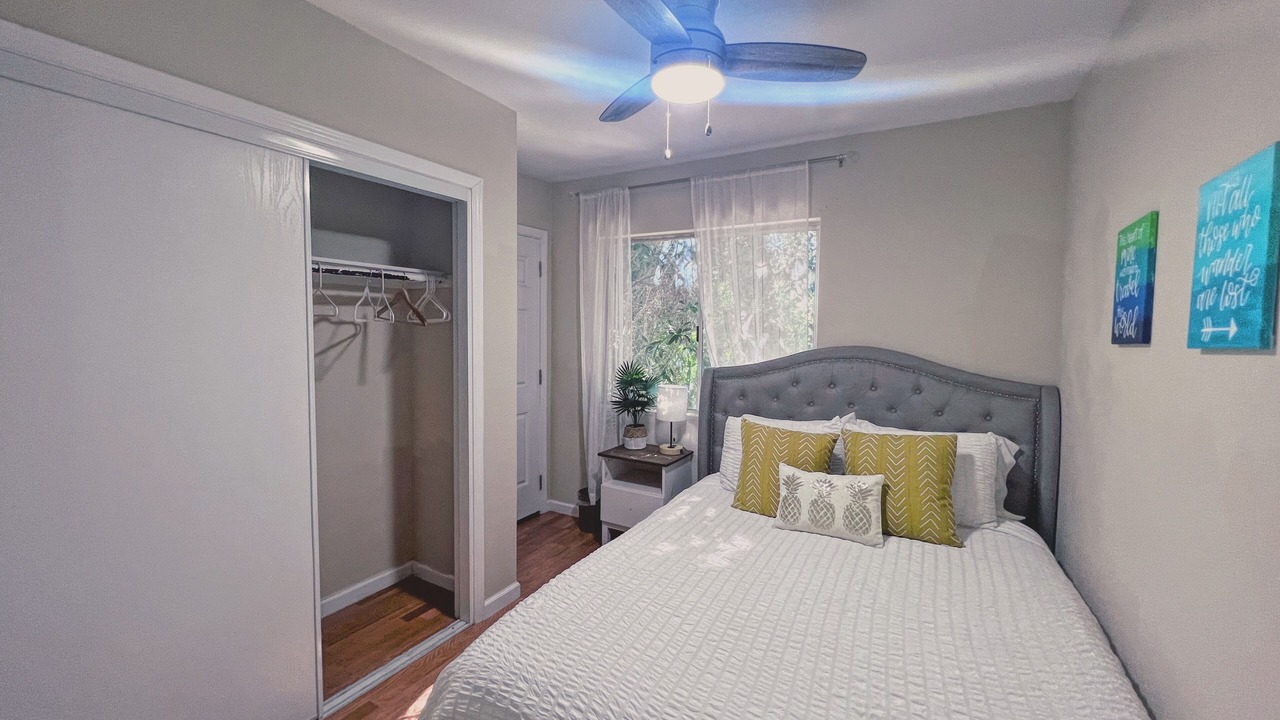 Photo of Bedroom in Allied Gardens