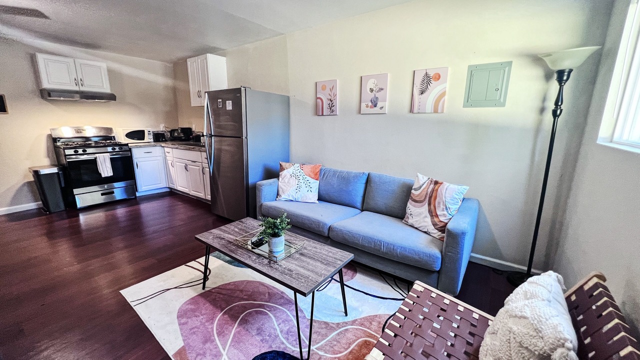 Photo of Livingroom in Allied Gardens