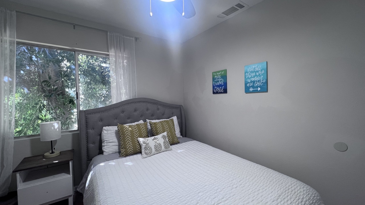 Photo of Bedroom in Allied Gardens
