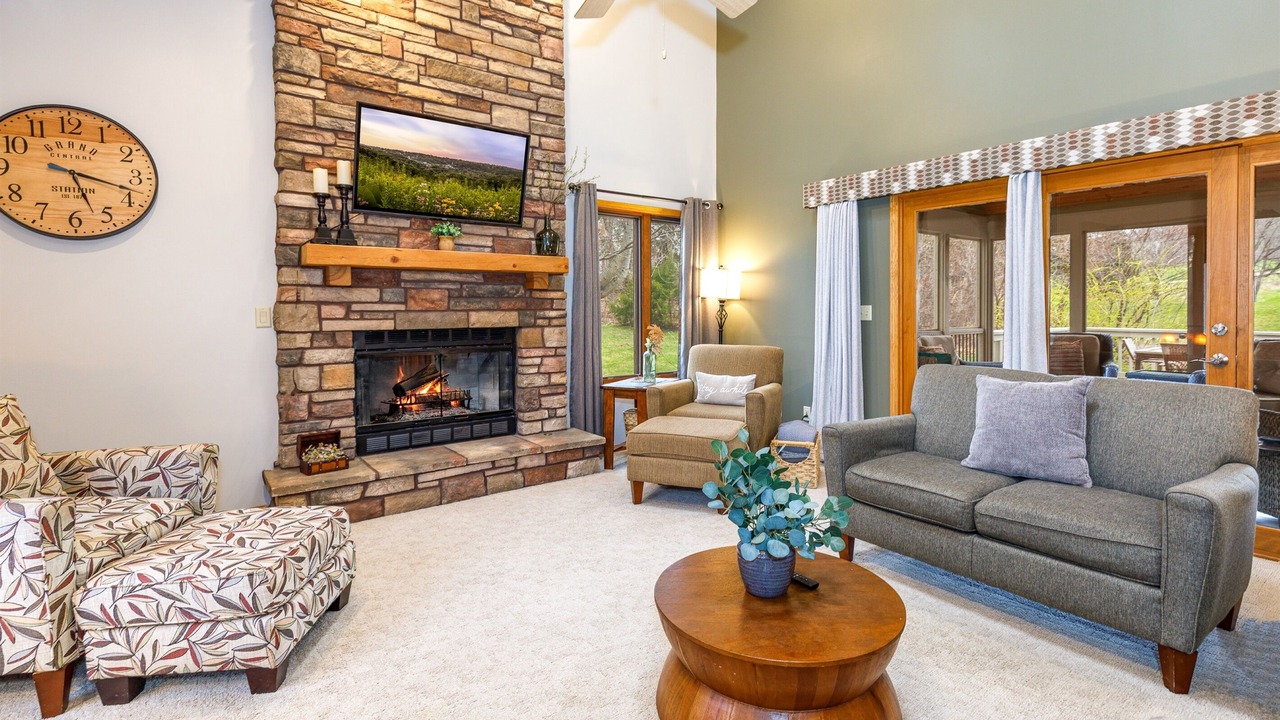 Photo of Livingroom in The Galena Territory