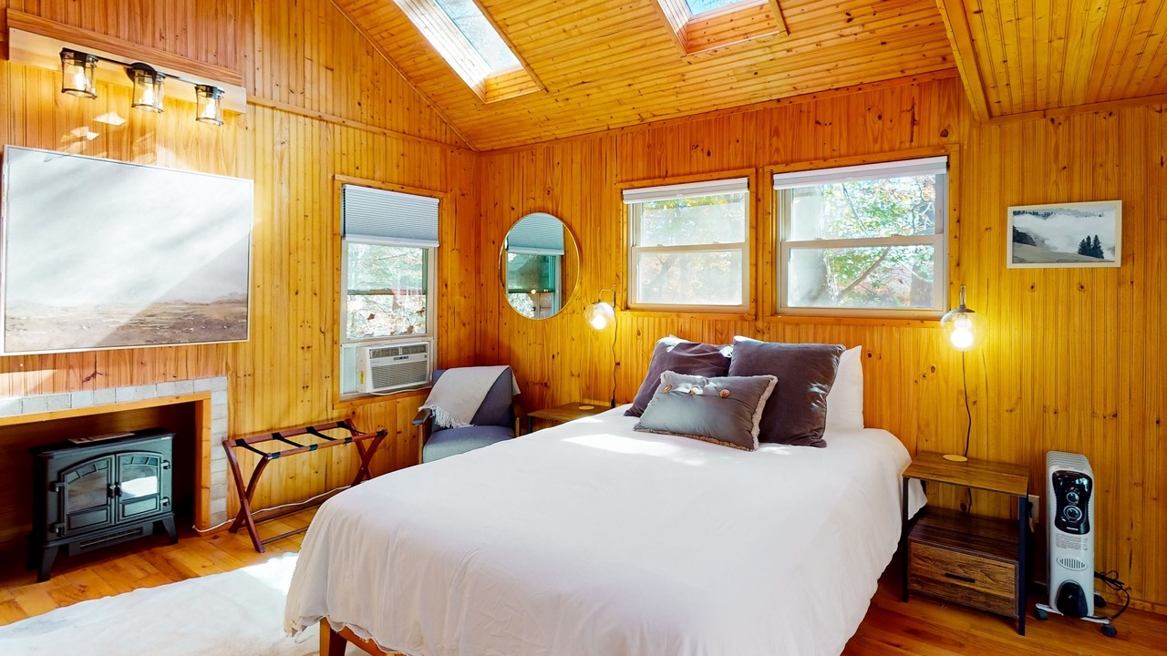 Photo of Bedroom in Horse Shoe