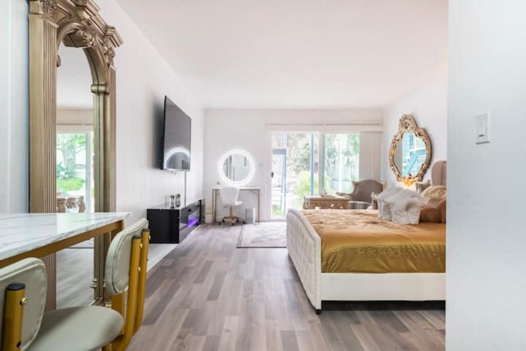 Photo of Bedroom in Crown Point