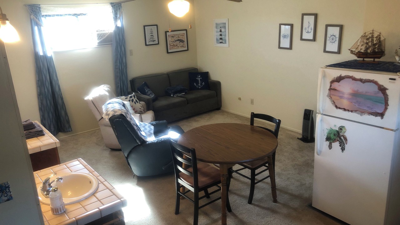 Photo of Livingroom in Bay Park