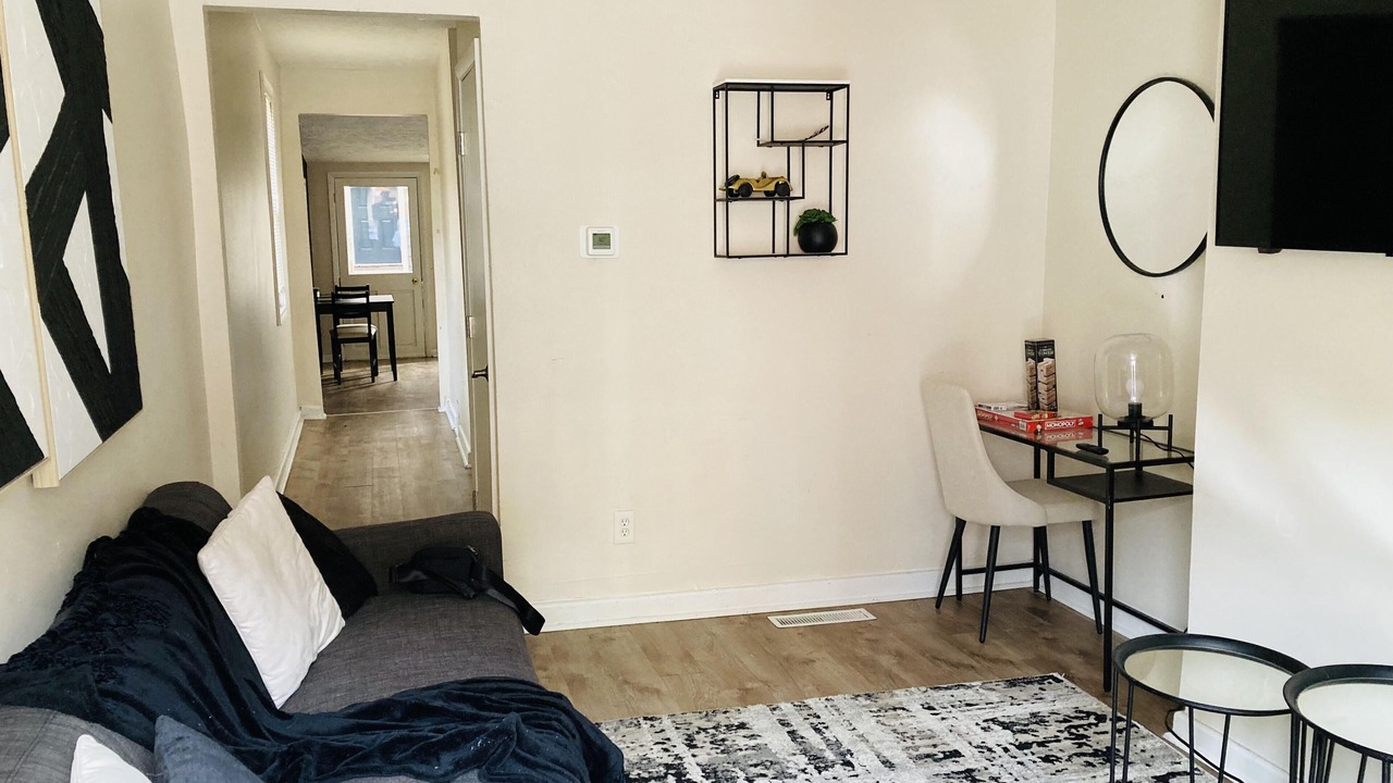 Photo of Livingroom in Central Northside