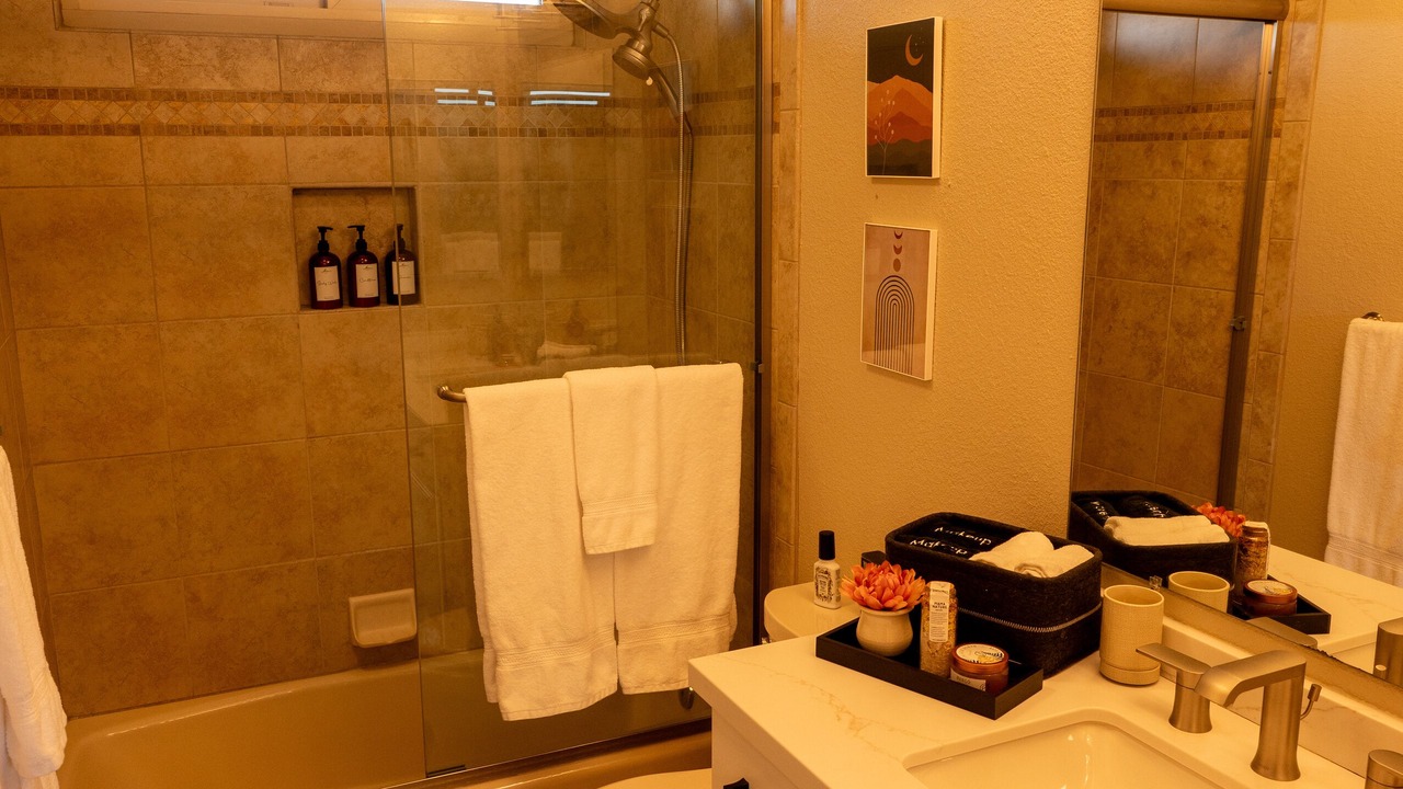 Photo of Bathroom in Tierrasanta