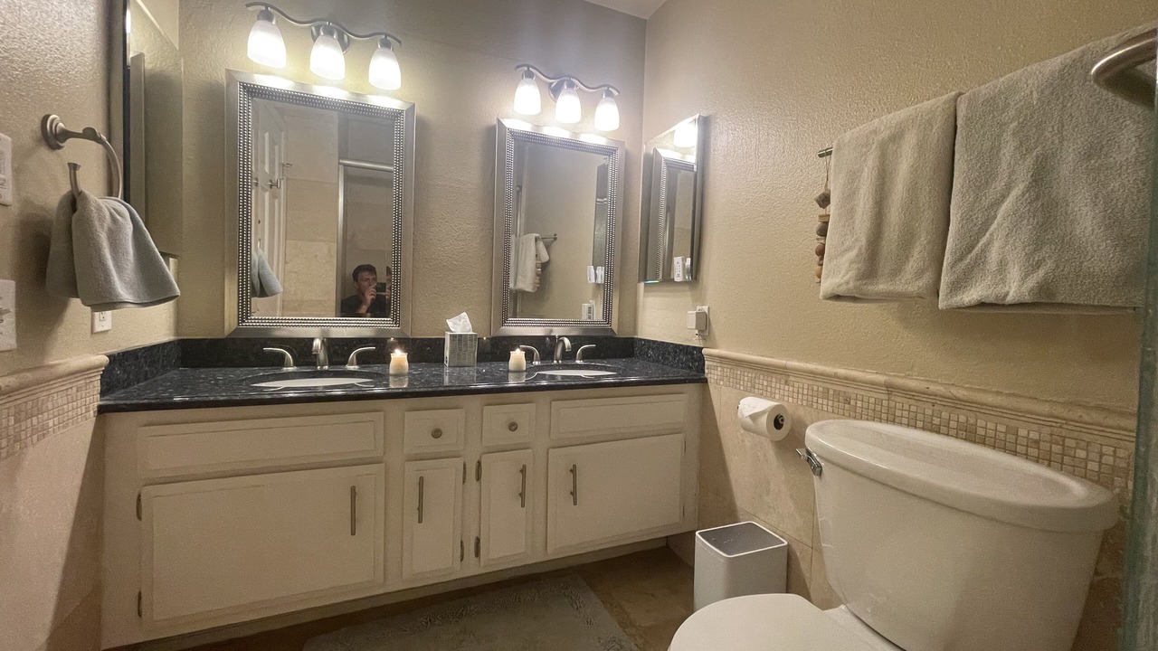 Photo of Bathroom in Allied Gardens