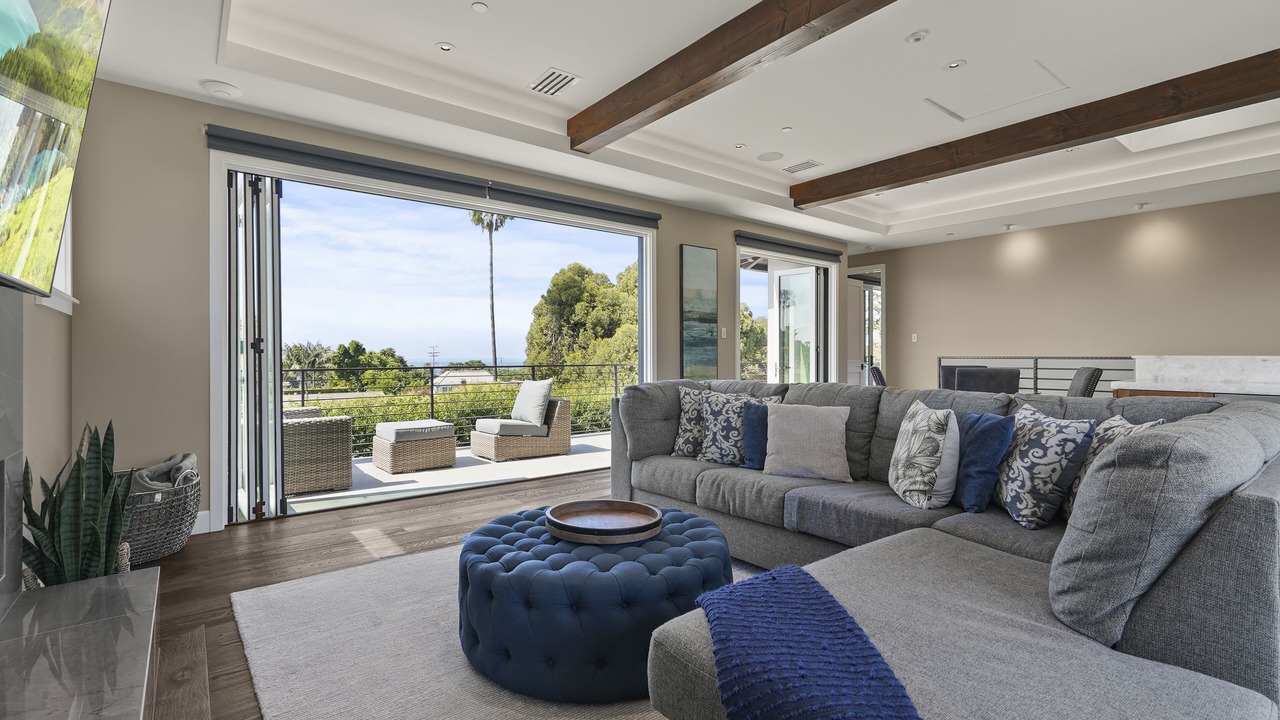 Photo of Livingroom in Upper Hermosa
