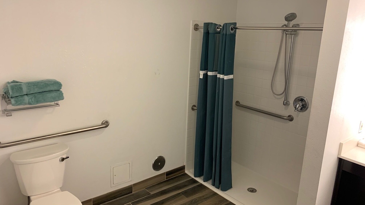 Photo of Bathroom in Mission Hills