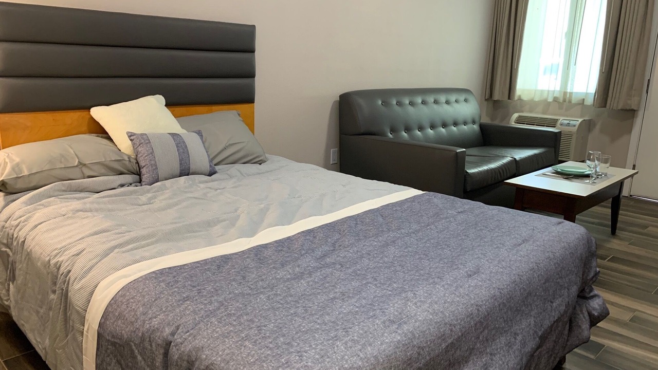 Photo of Bedroom in Mission Hills
