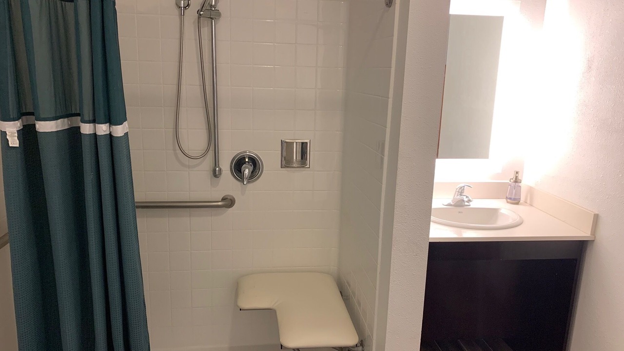 Photo of Bathroom in Mission Hills