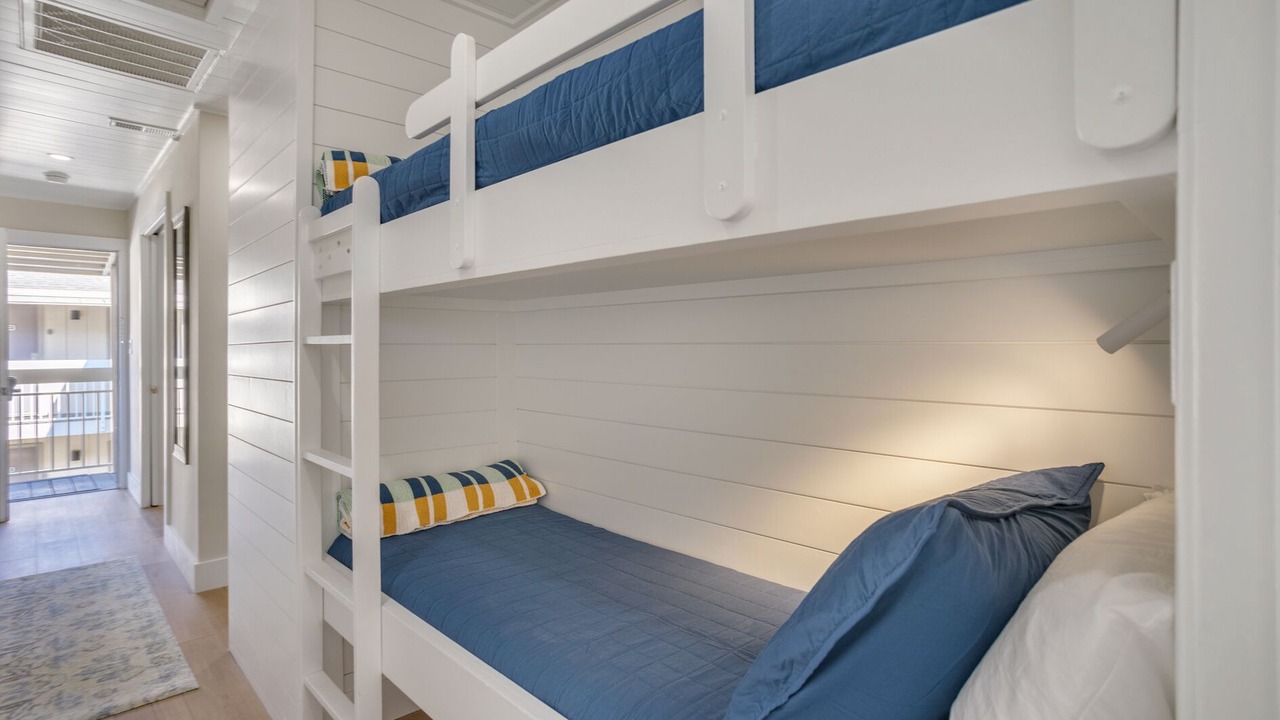 Photo of Bedroom in North Forest Beach