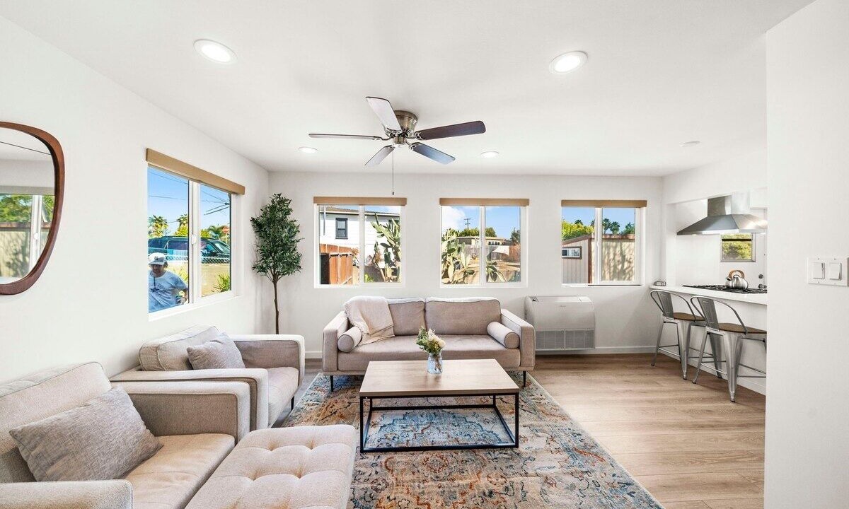 Photo of Livingroom in Linda Vista