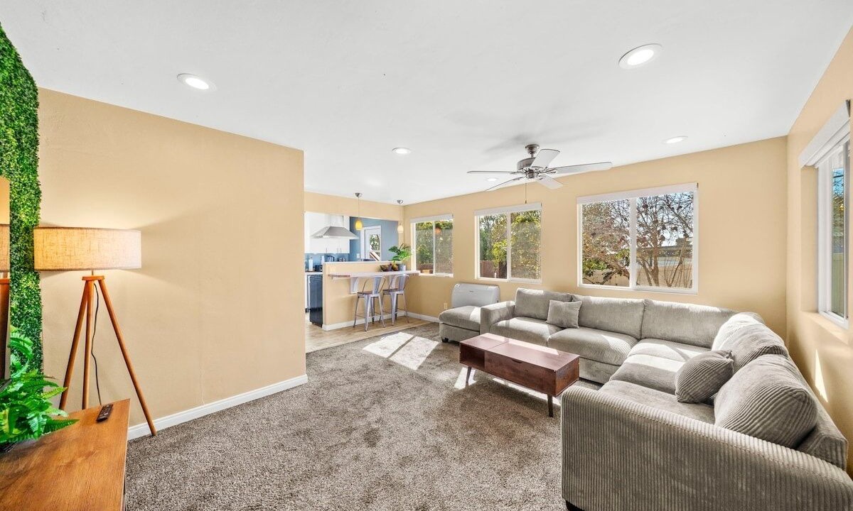 Photo of Livingroom in Linda Vista