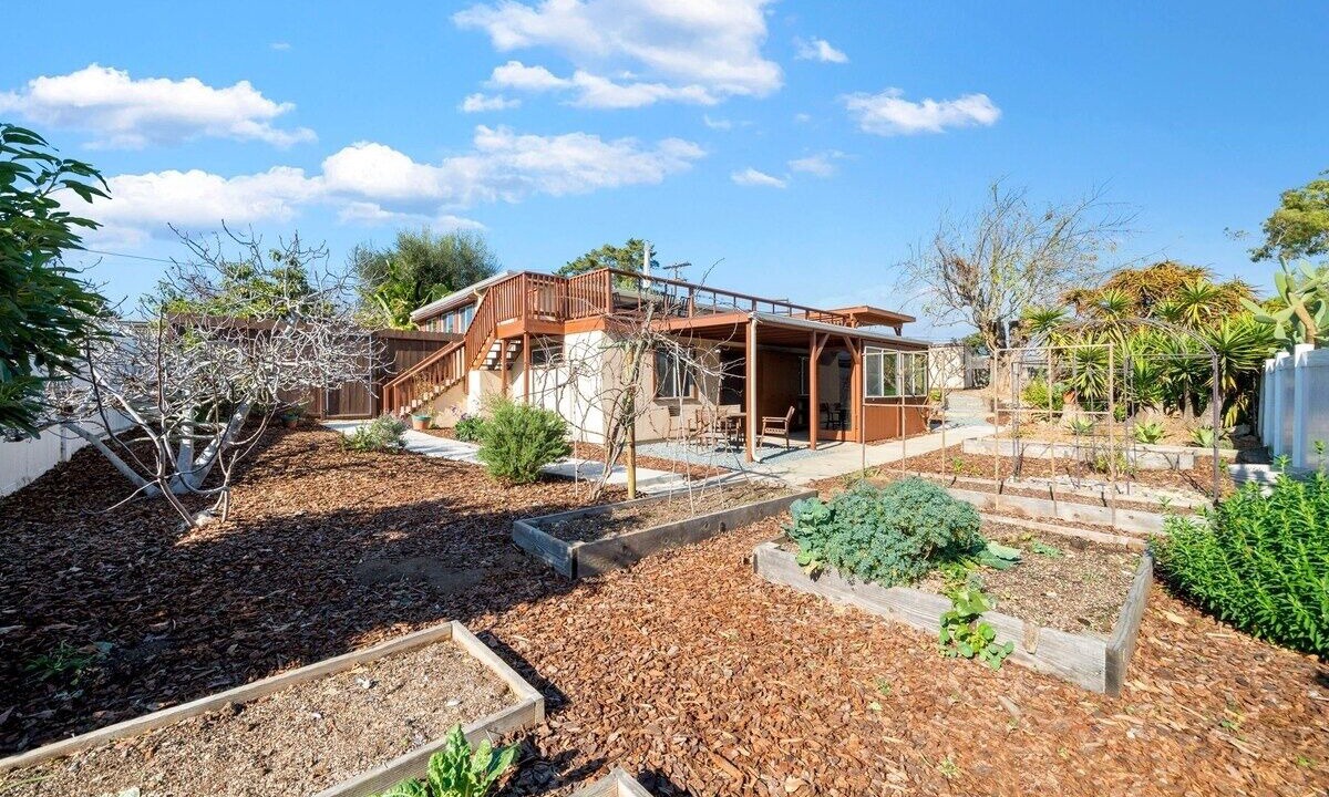 Photo of Outdoor in Linda Vista