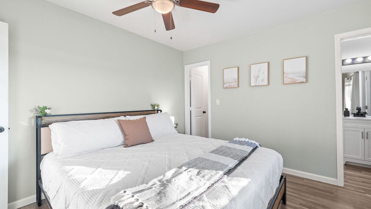Photo of Bedroom in Bay Park