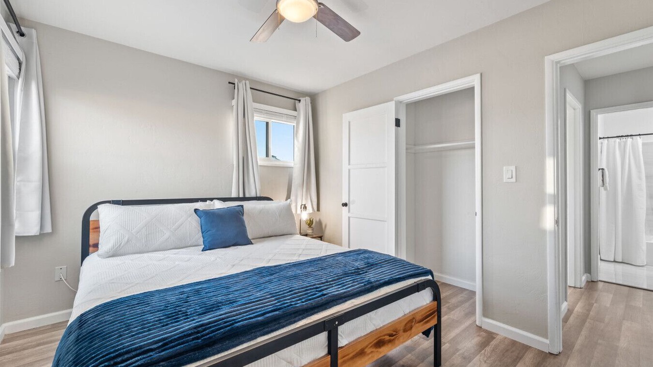 Photo of Bedroom in Bay Park