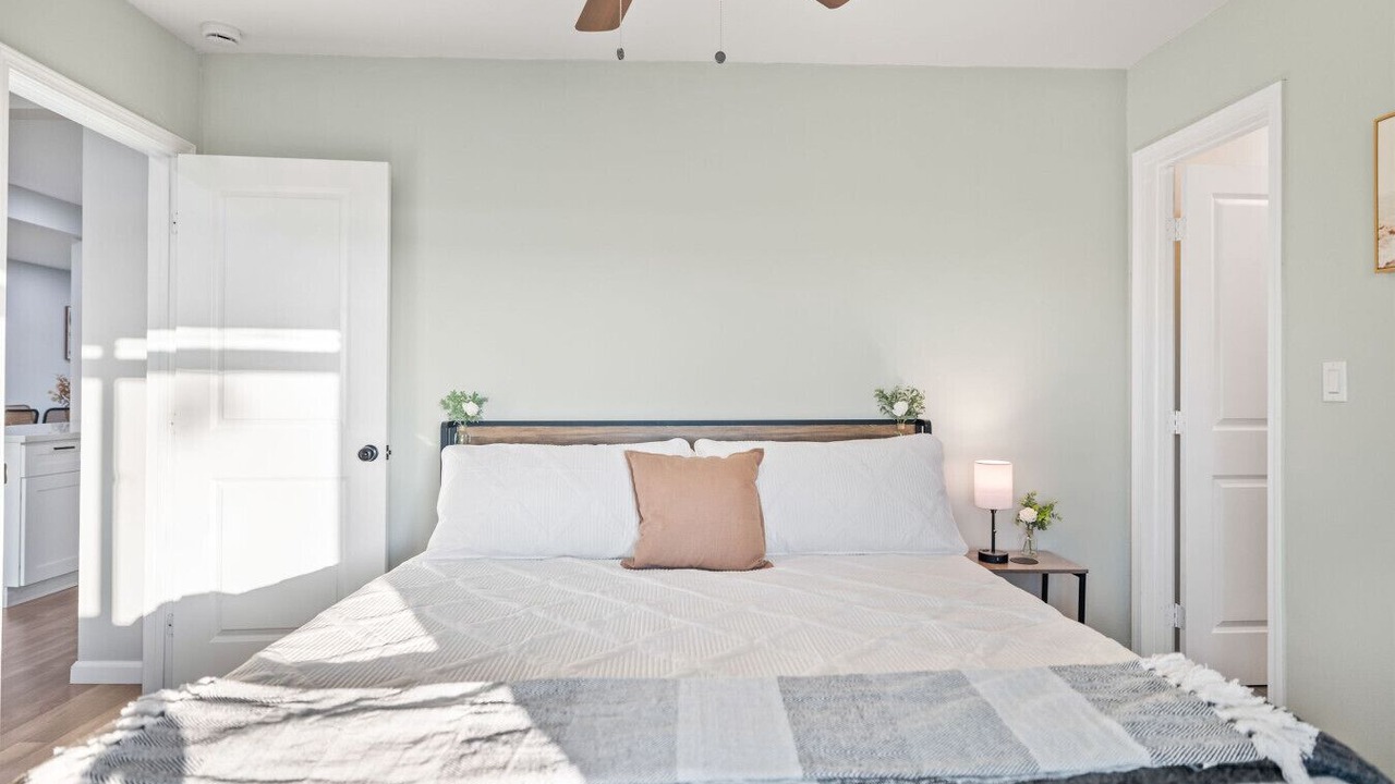 Photo of Bedroom in Bay Park
