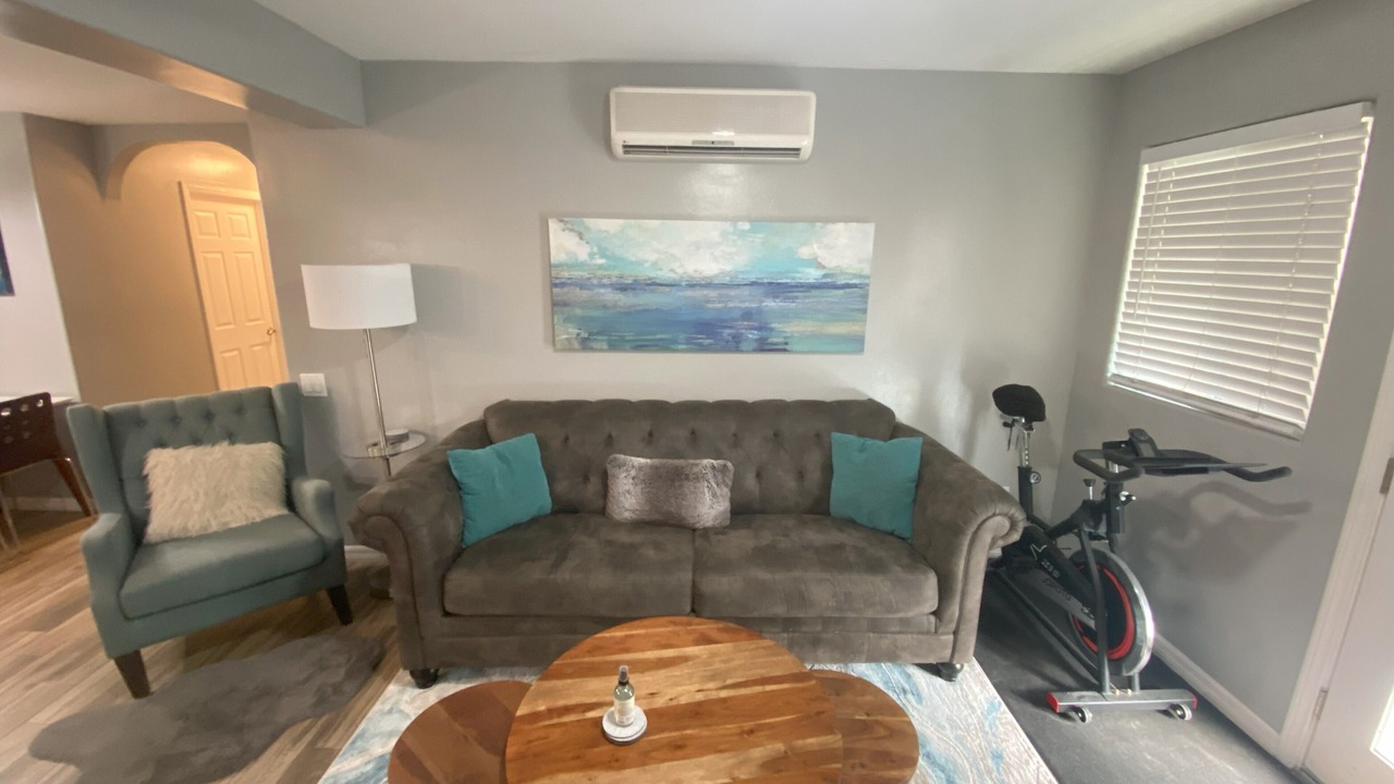 Photo of Livingroom in Clairemont