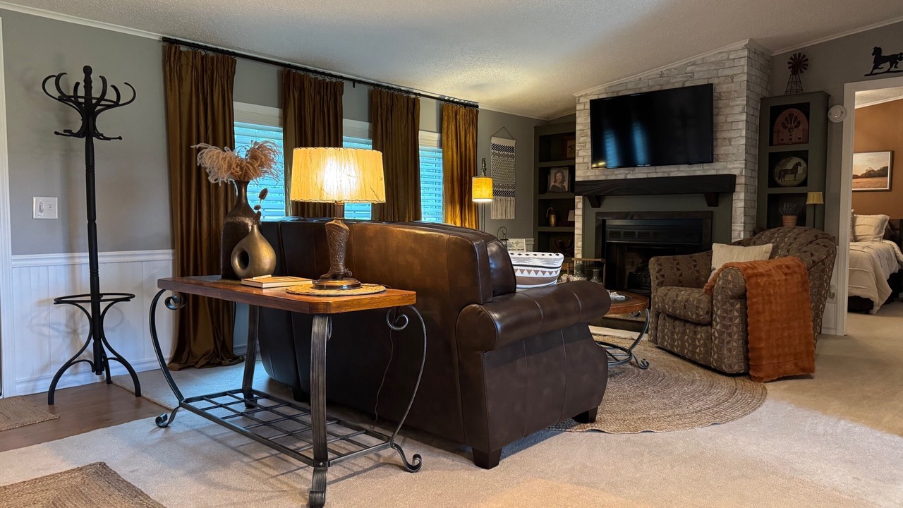 Photo of Livingroom in French Creek