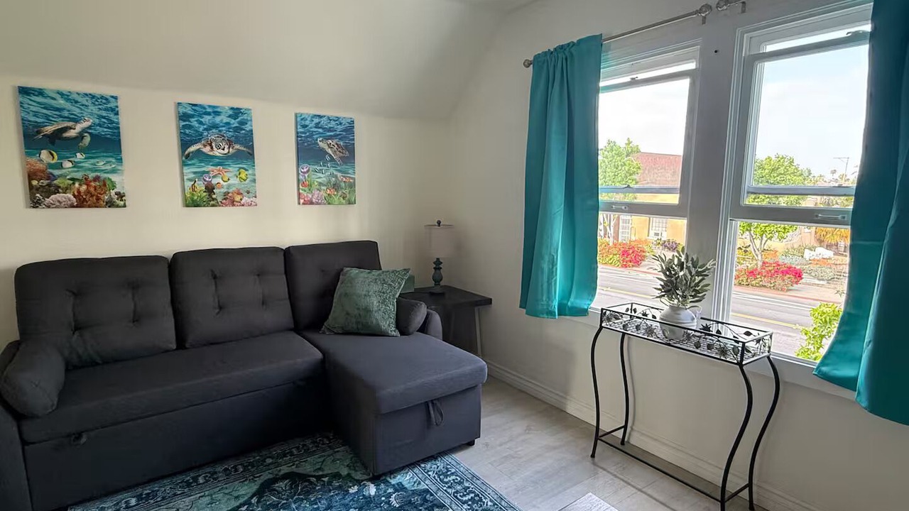 Photo of Livingroom in University Heights