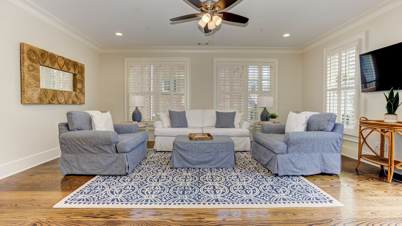 Photo of Livingroom in Garden Hills
