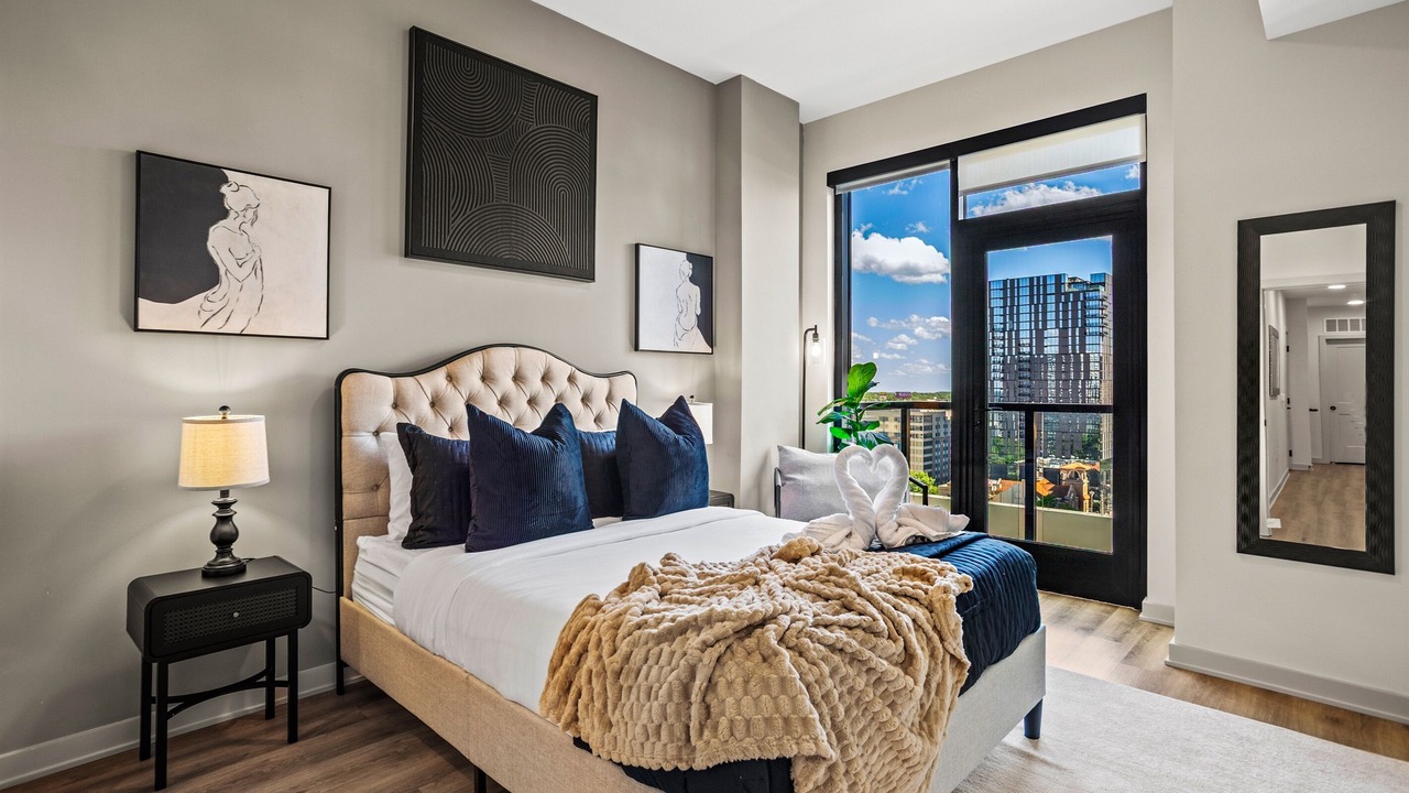 Photo of Bedroom in Peachtree Center