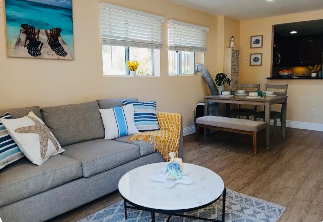 Photo of Livingroom in University City