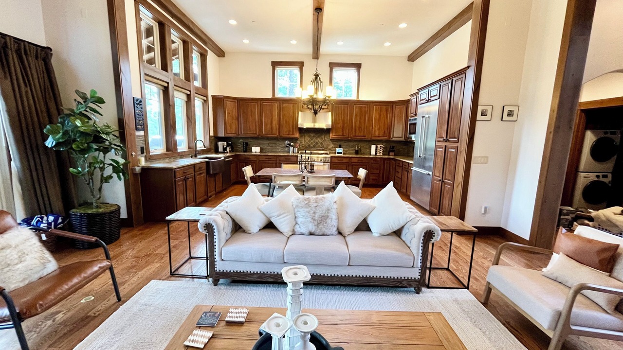 Photo of Livingroom in Cle Elum