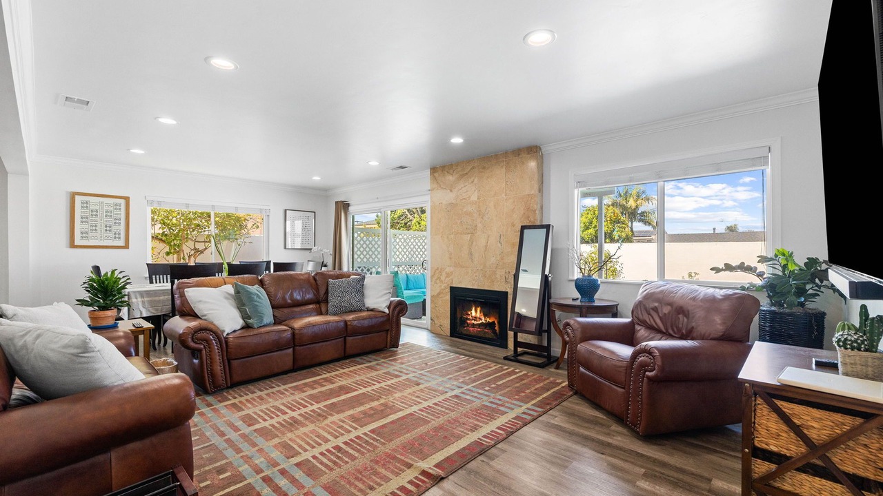 Photo of Livingroom in University City