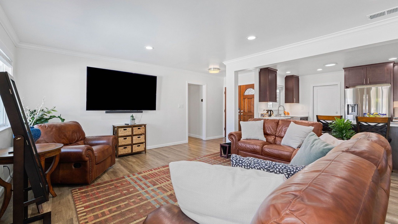 Photo of Livingroom in University City