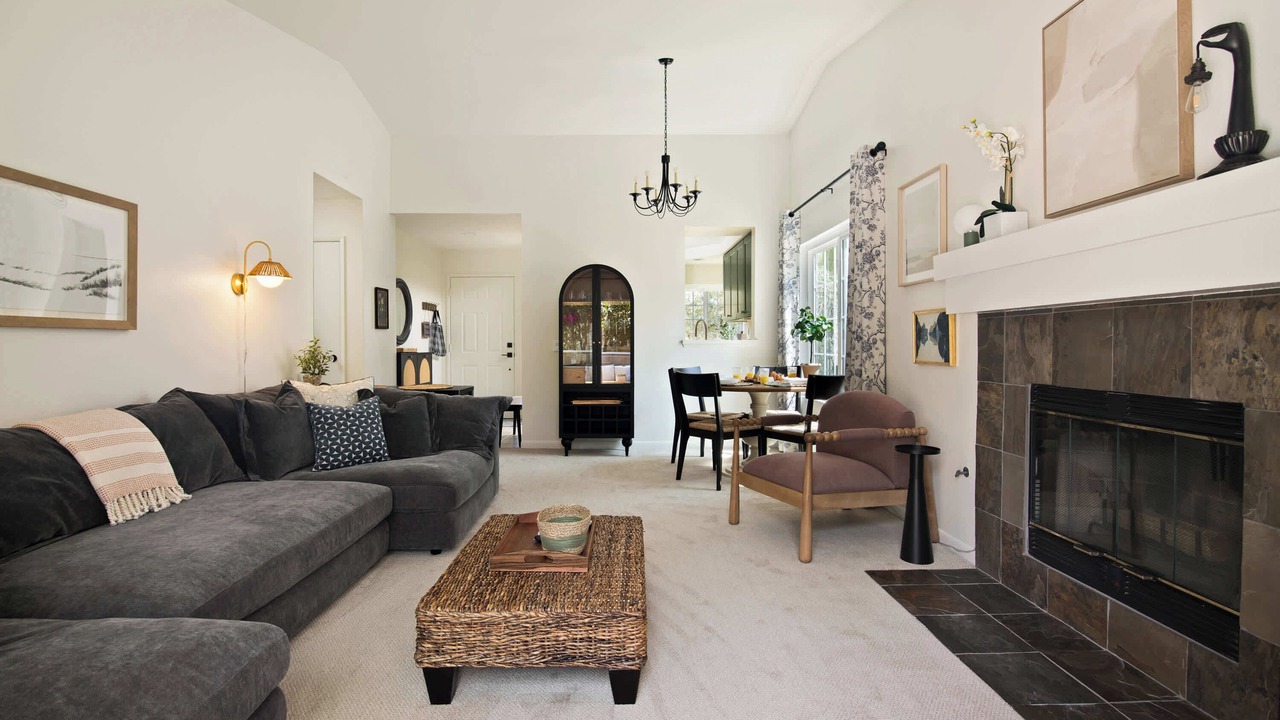 Photo of Livingroom in Carmel Valley