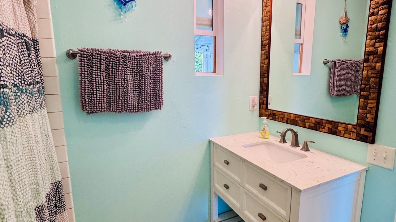 Photo of Bathroom in Kalaoa