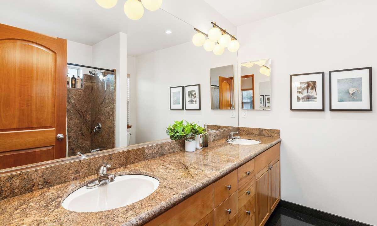 Photo of Bathroom in Mission Hills