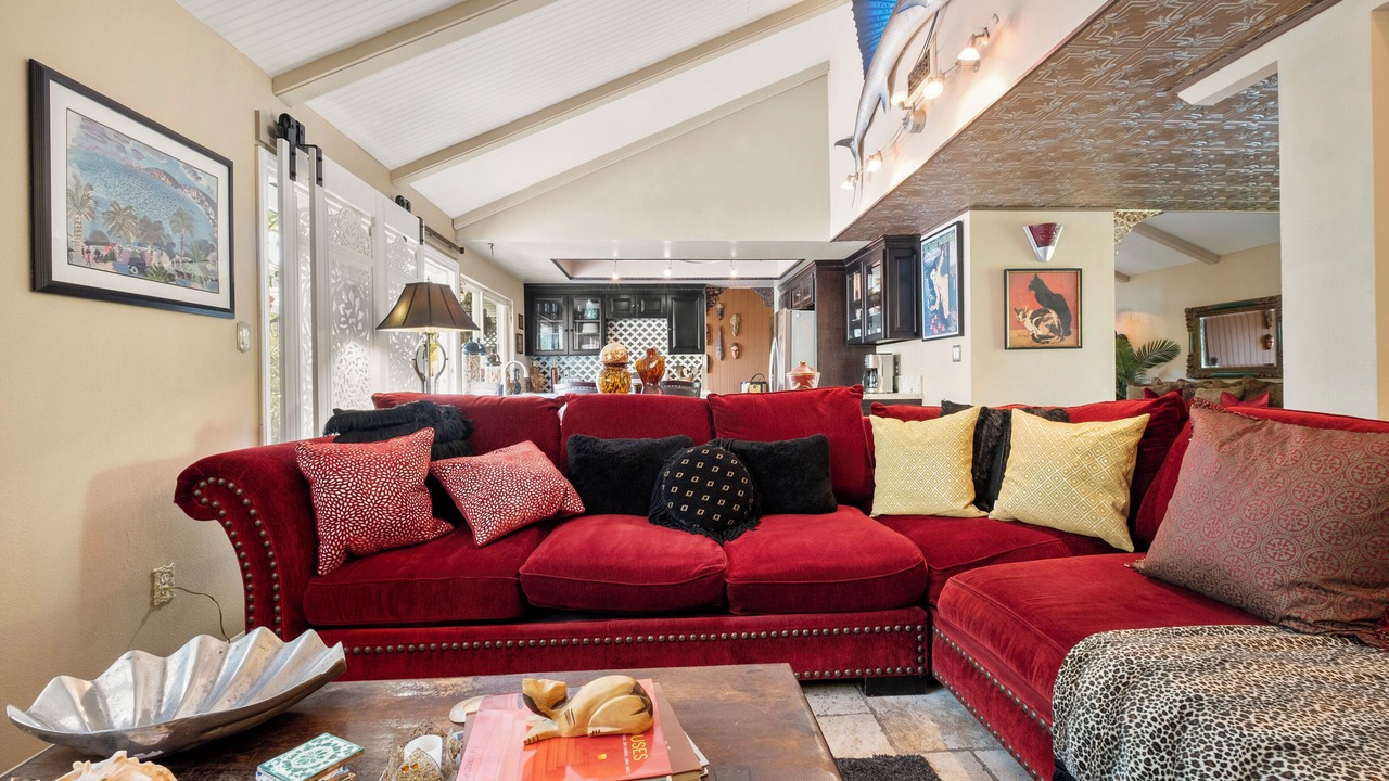 Photo of Livingroom in University City