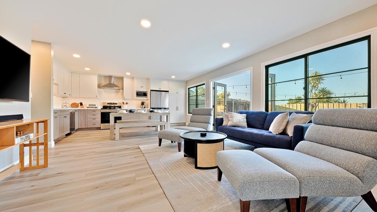 Photo of Livingroom in North Clairemont