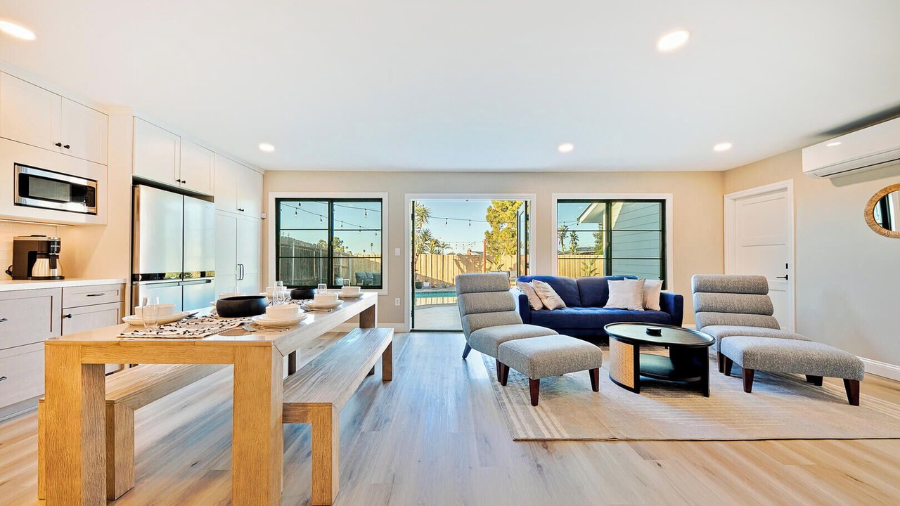 Photo of Livingroom in North Clairemont