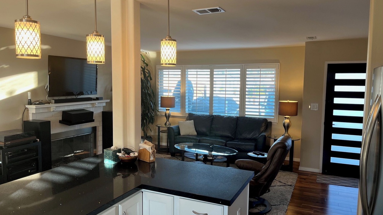 Photo of Livingroom in Clairemont