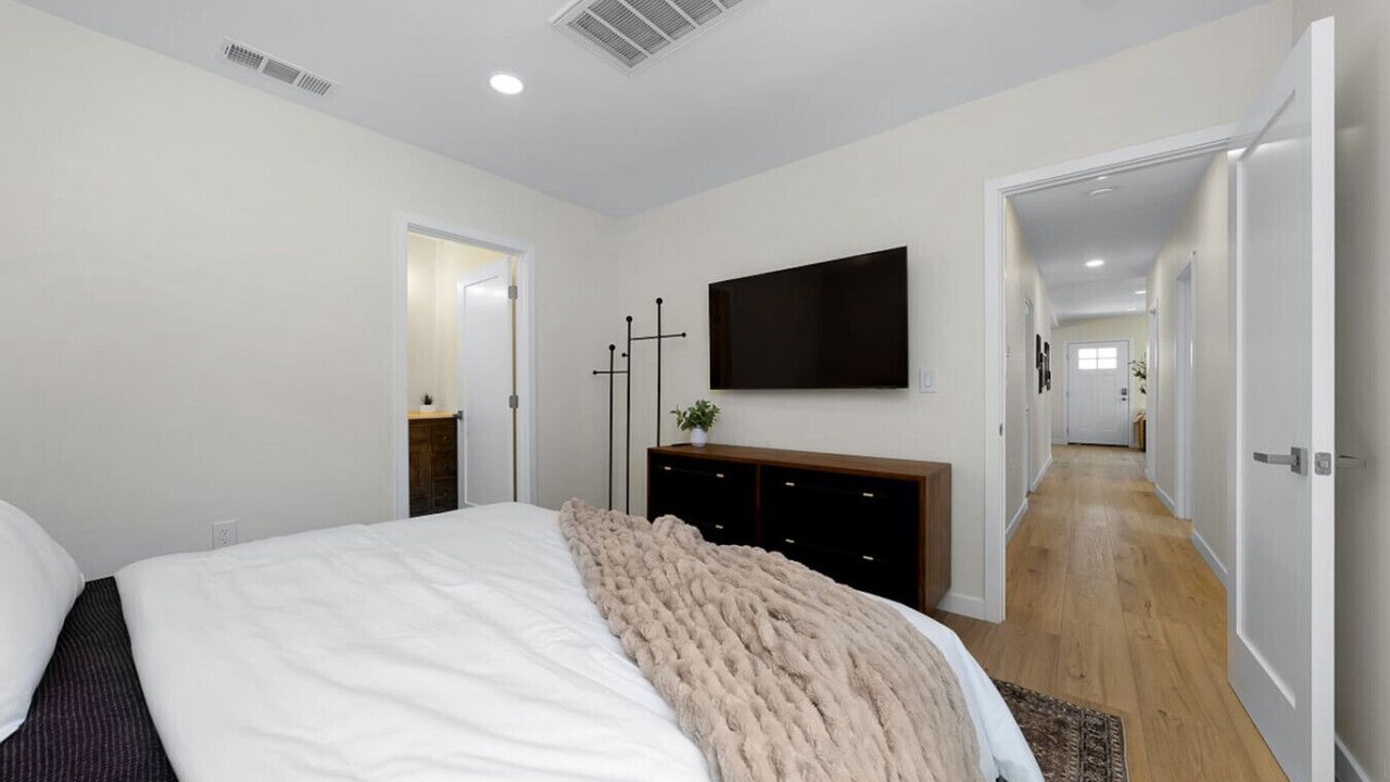 Photo of Bedroom in Mission Hills