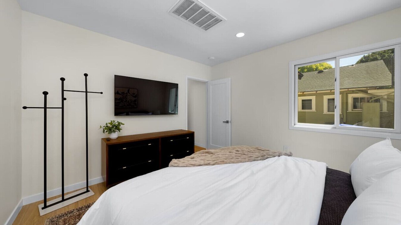 Photo of Bedroom in Mission Hills
